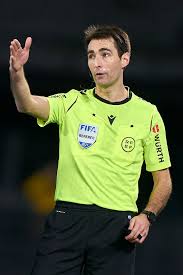 من هو الحكم ريكاردو دي بورغوس بينغويتسيا ويكيبيديا